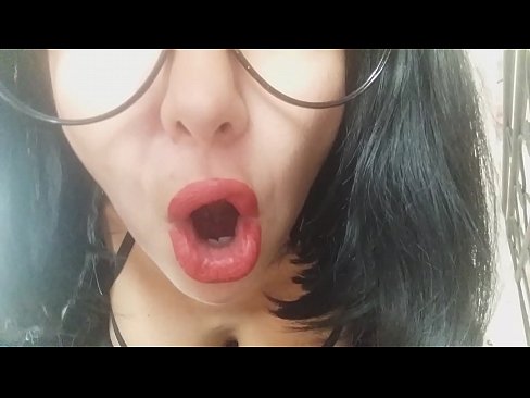 ❤️ 亲爱的,你的继母今天不让你去上学...... 我太需要你了... ❤️ at us❤